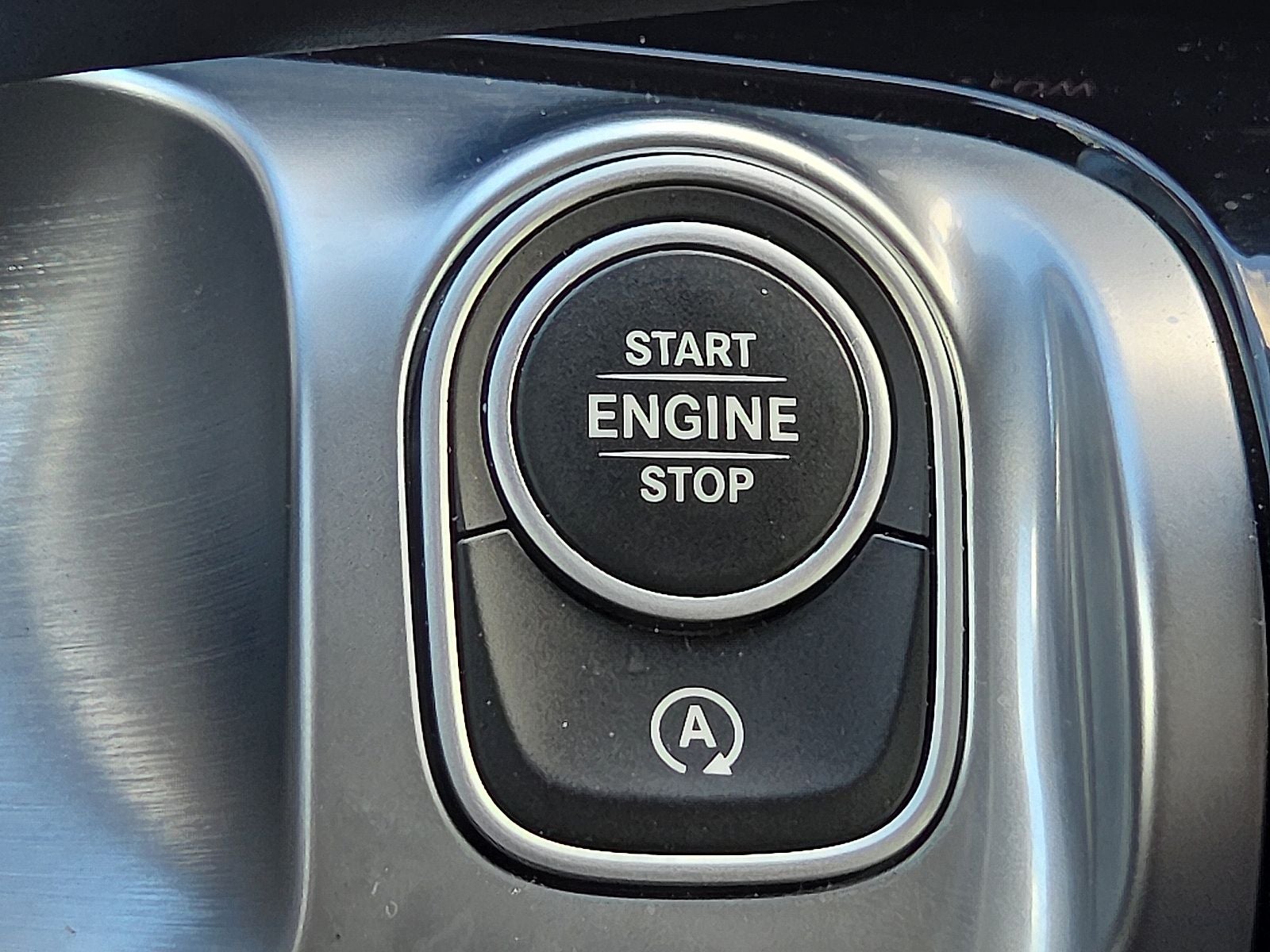2025 Mercedes-Benz GLB 250 4MATIC®