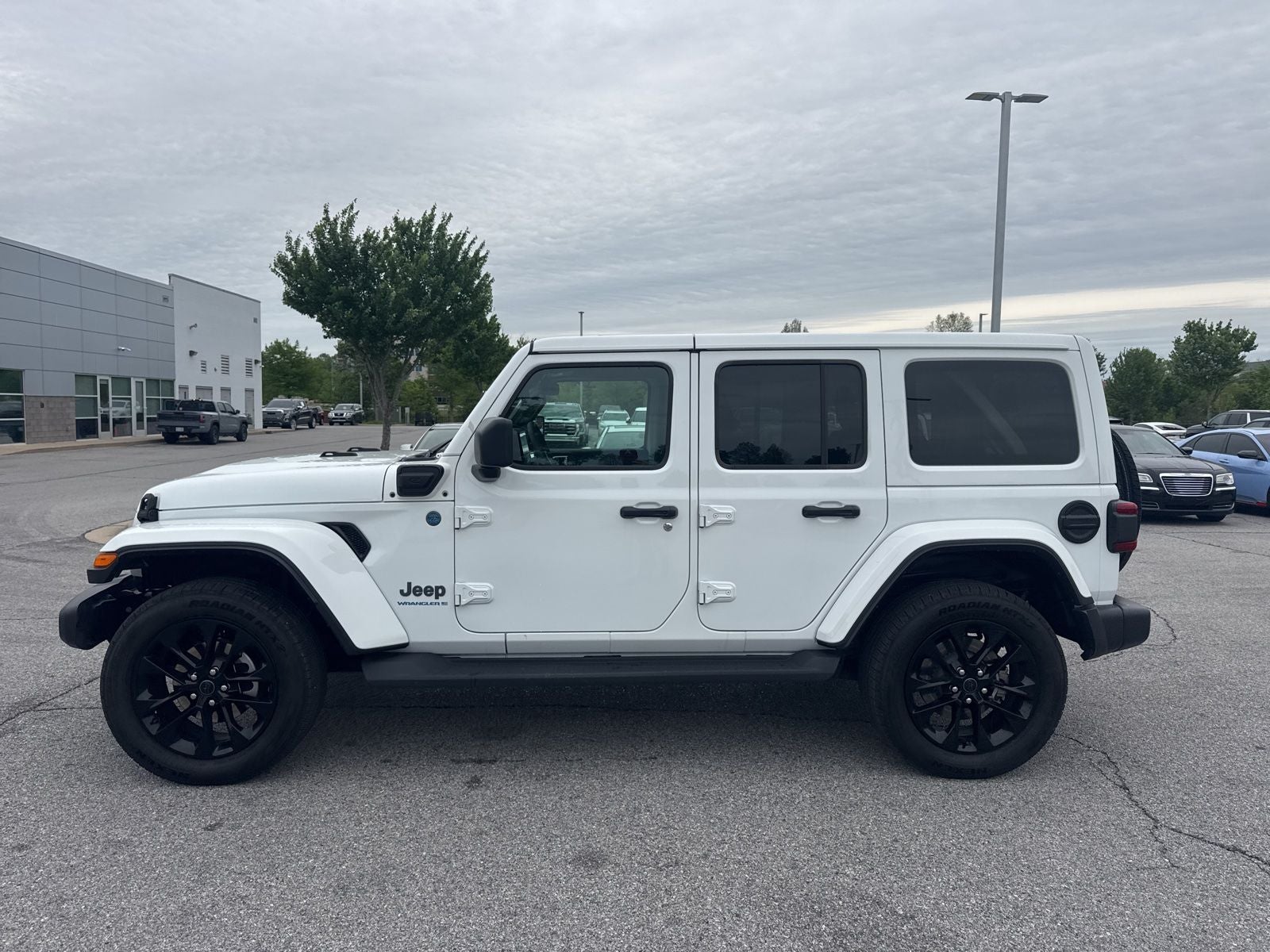 2025 Jeep Wrangler Sahara 4xe