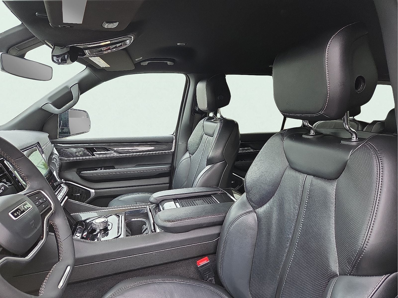 2023 Jeep Wagoneer Base