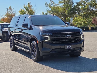 2023 Chevrolet Suburban RST
