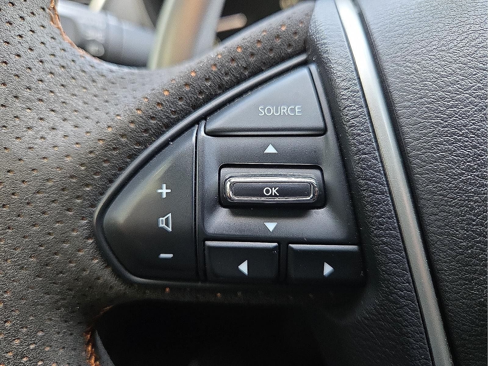 2023 Nissan Maxima SR