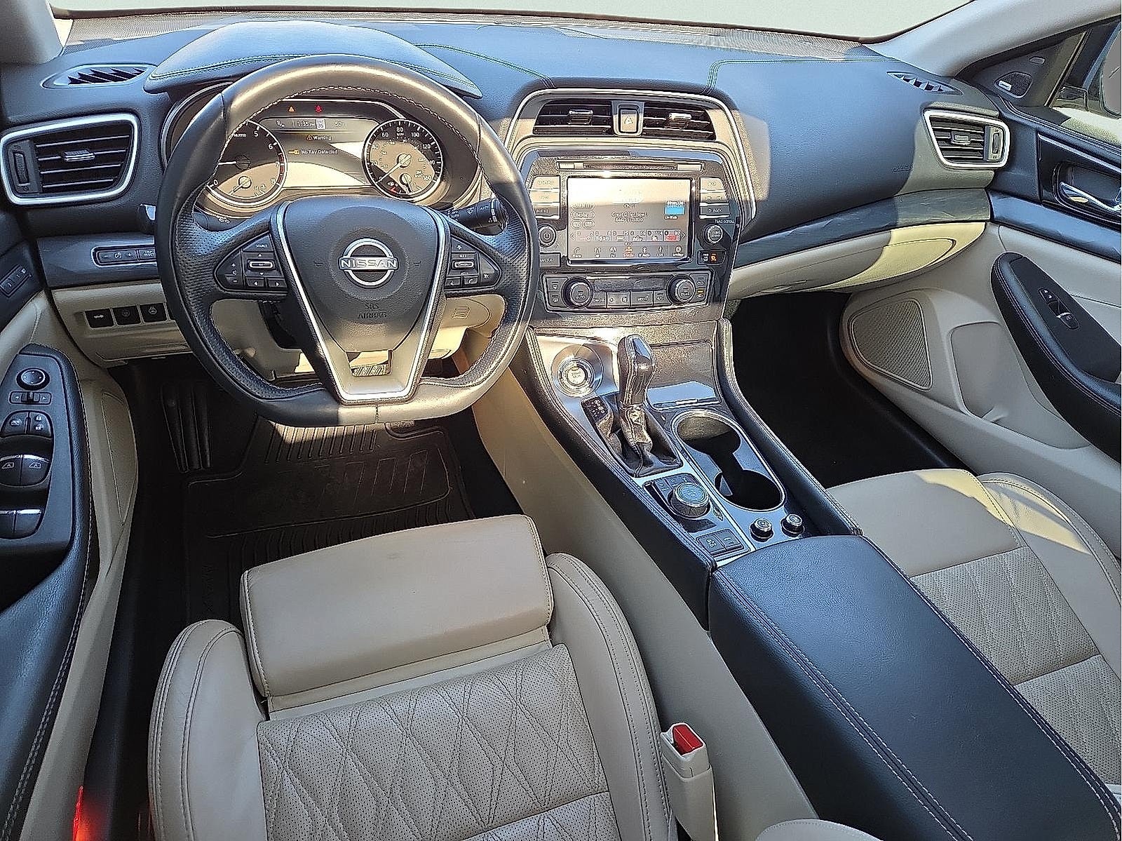 2023 Nissan Maxima Platinum