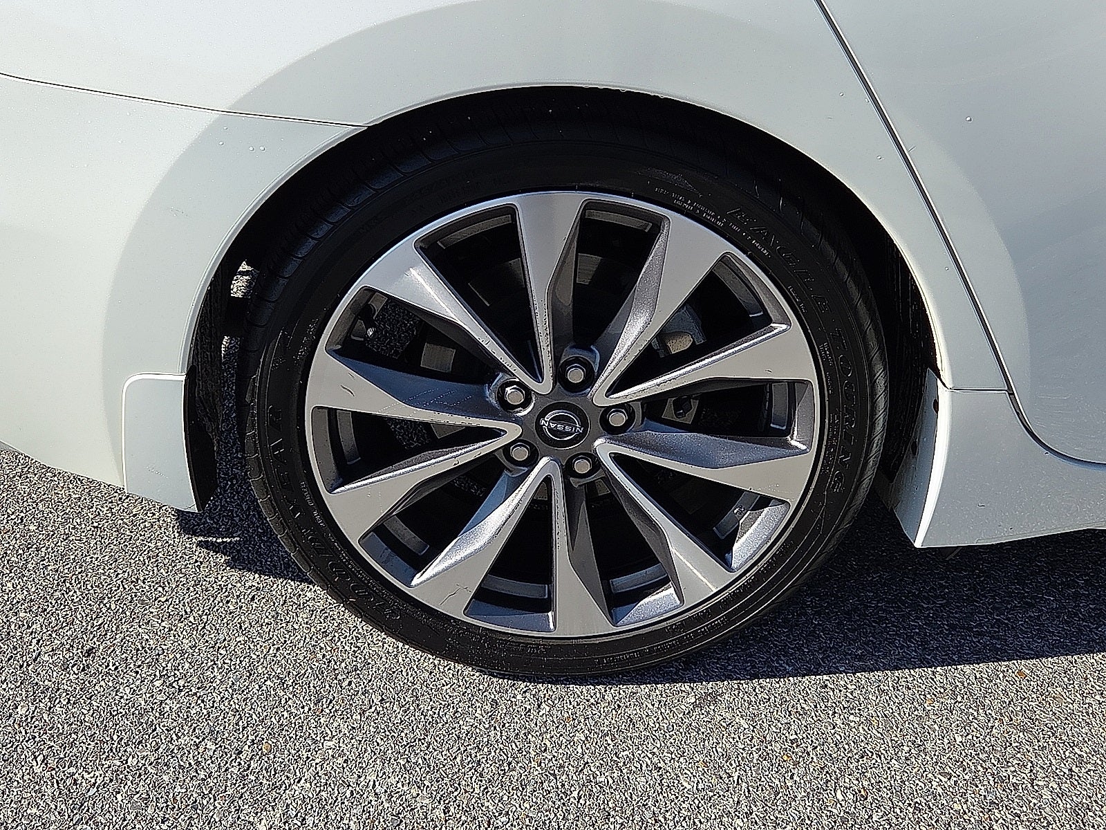 2023 Nissan Maxima Platinum