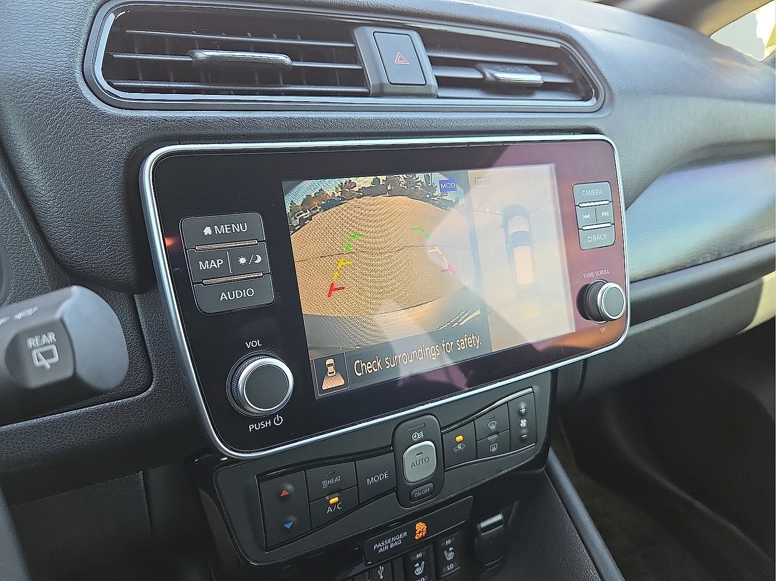 2022 Nissan Leaf SV Plus