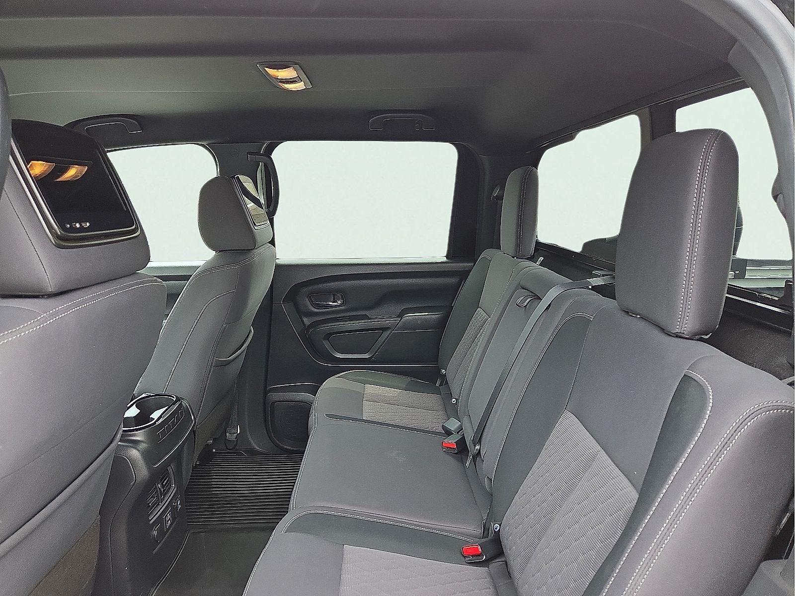 2023 Nissan Titan SV