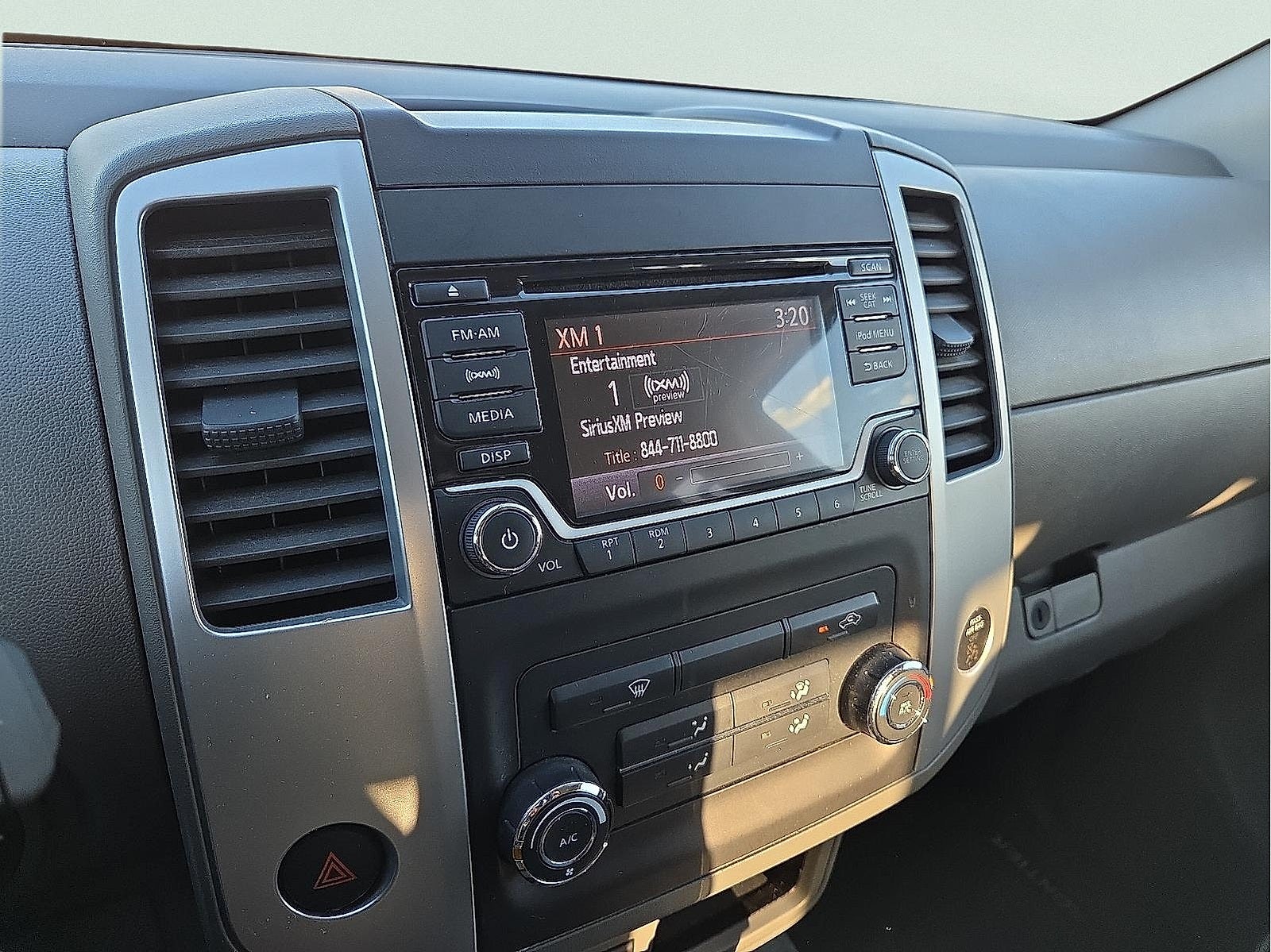 2017 Nissan Frontier SV