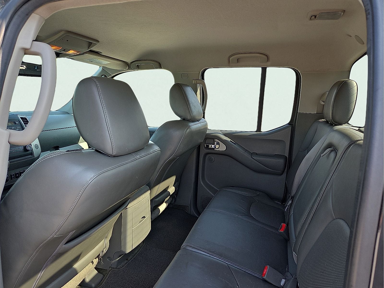 2010 Nissan Frontier LE