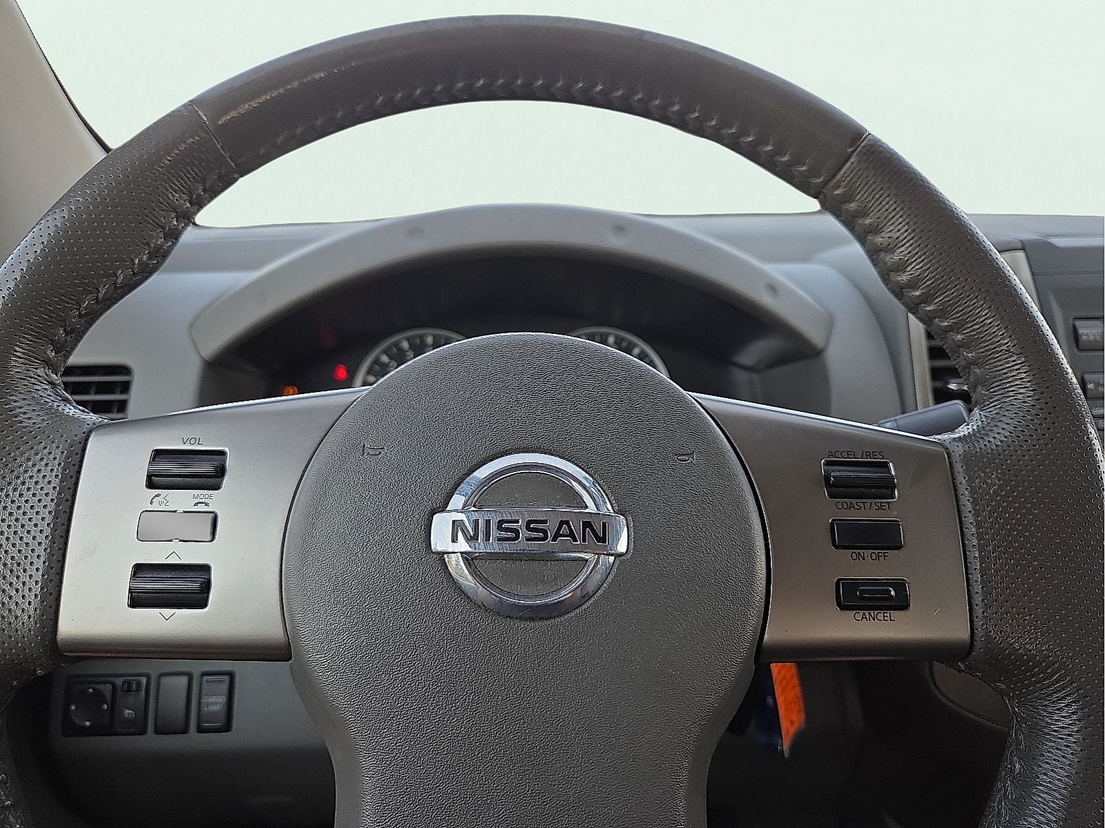 2010 Nissan Frontier LE