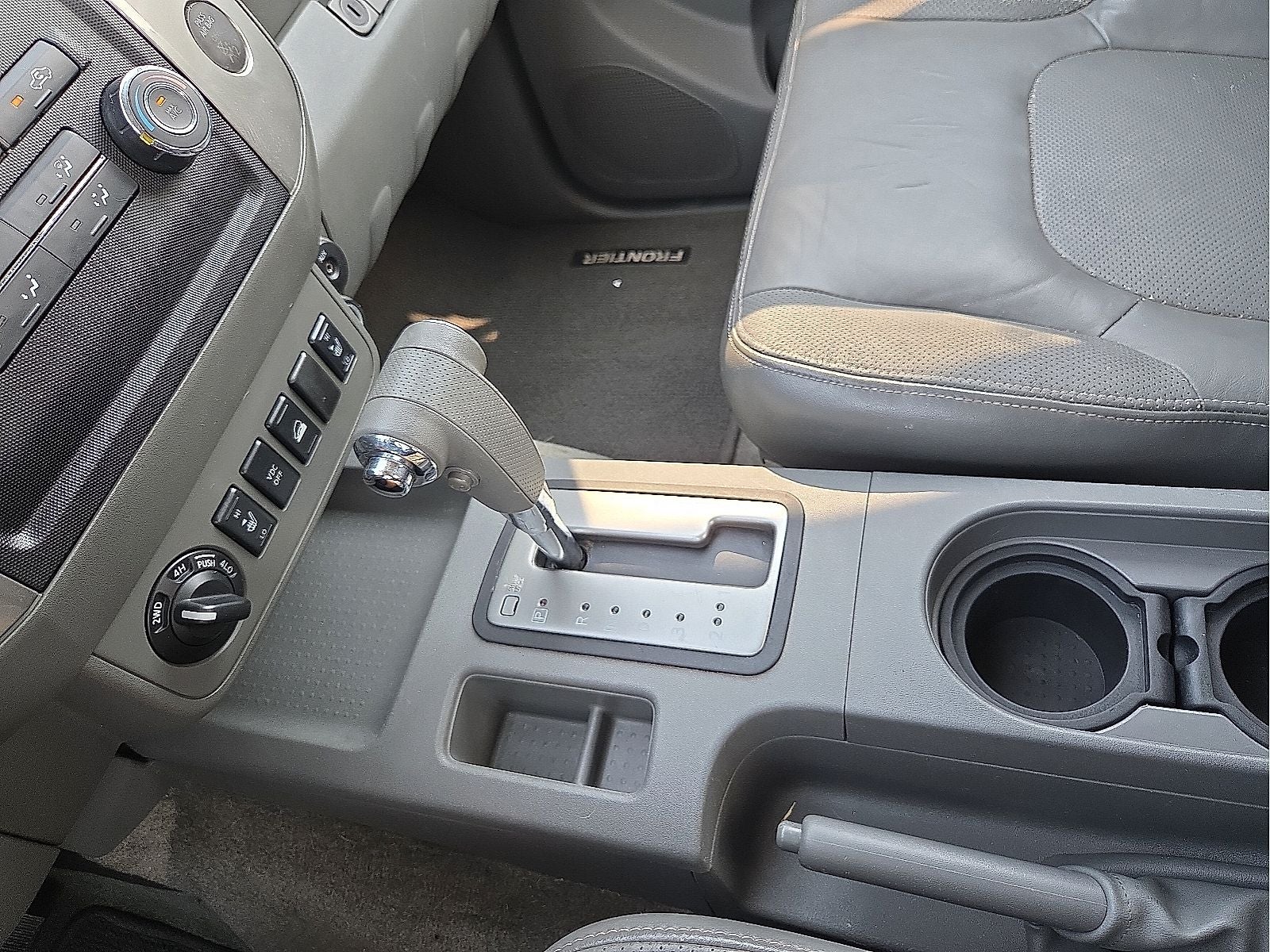 2010 Nissan Frontier LE