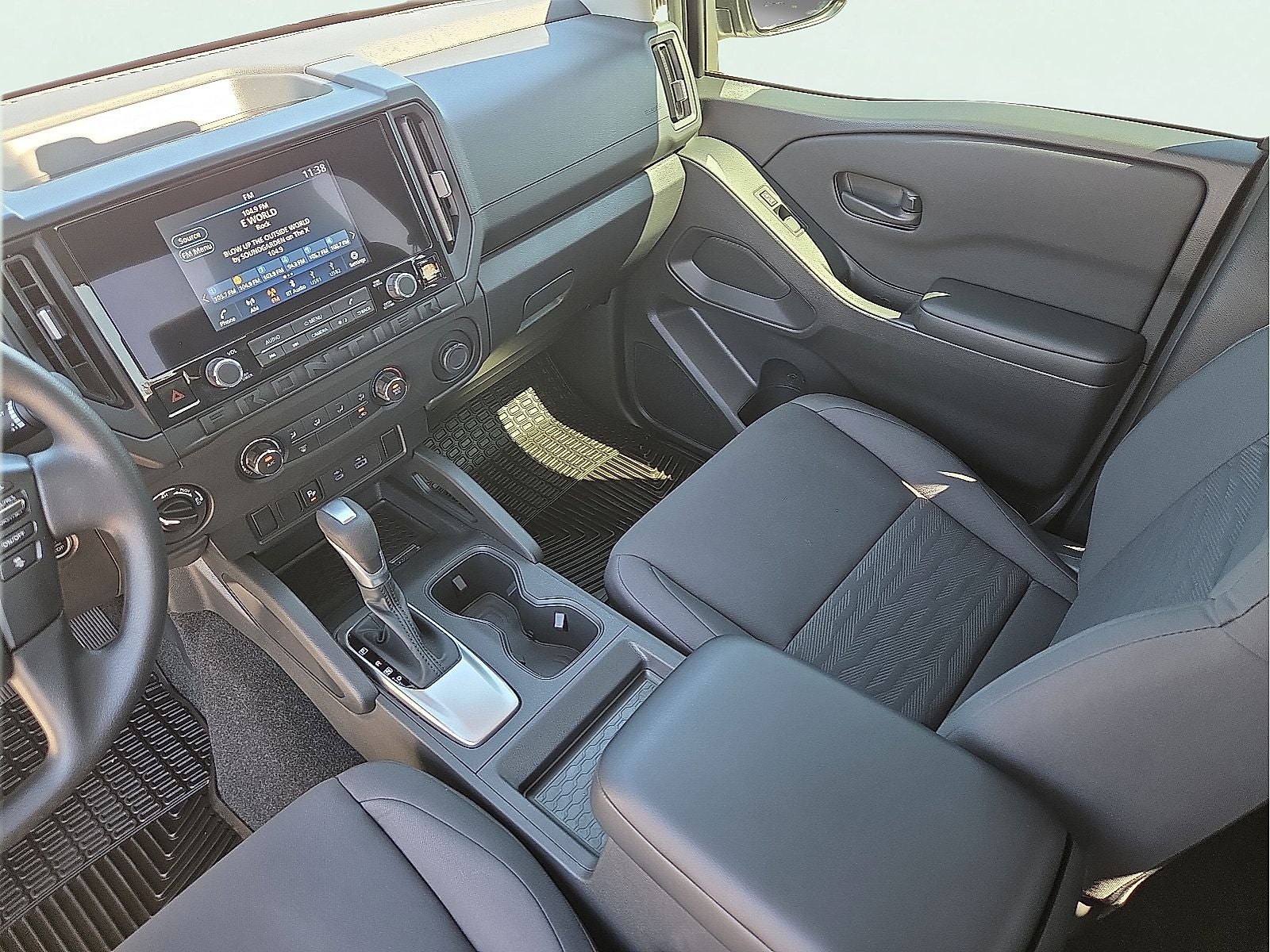2025 Nissan Frontier S
