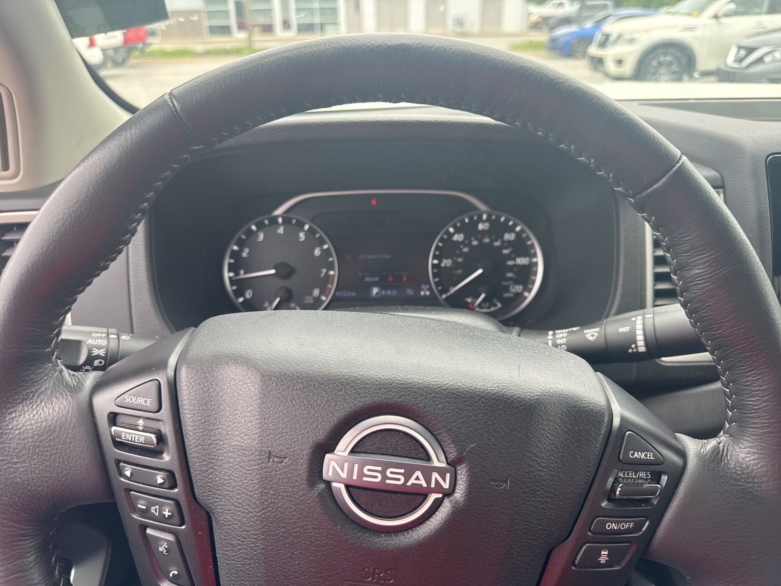 2024 Nissan Frontier SV