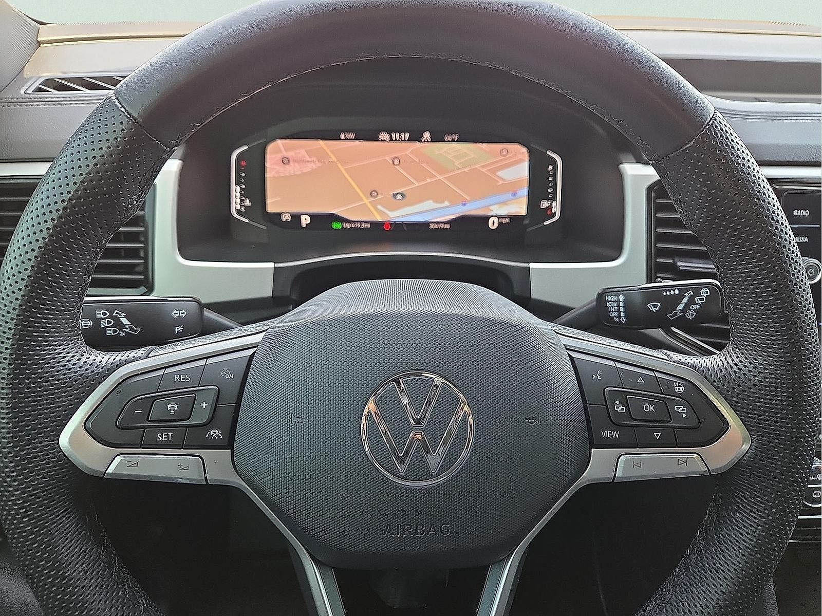 2023 Volkswagen Atlas Cross Sport 2.0T SEL R-Line