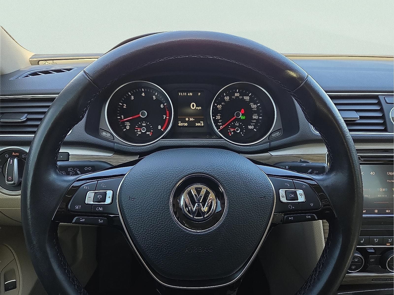 2017 Volkswagen Passat SEL Premium