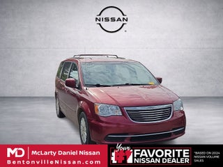 2016 Chrysler Town &amp; Country LX