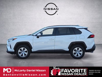 2020 Toyota RAV4 LE