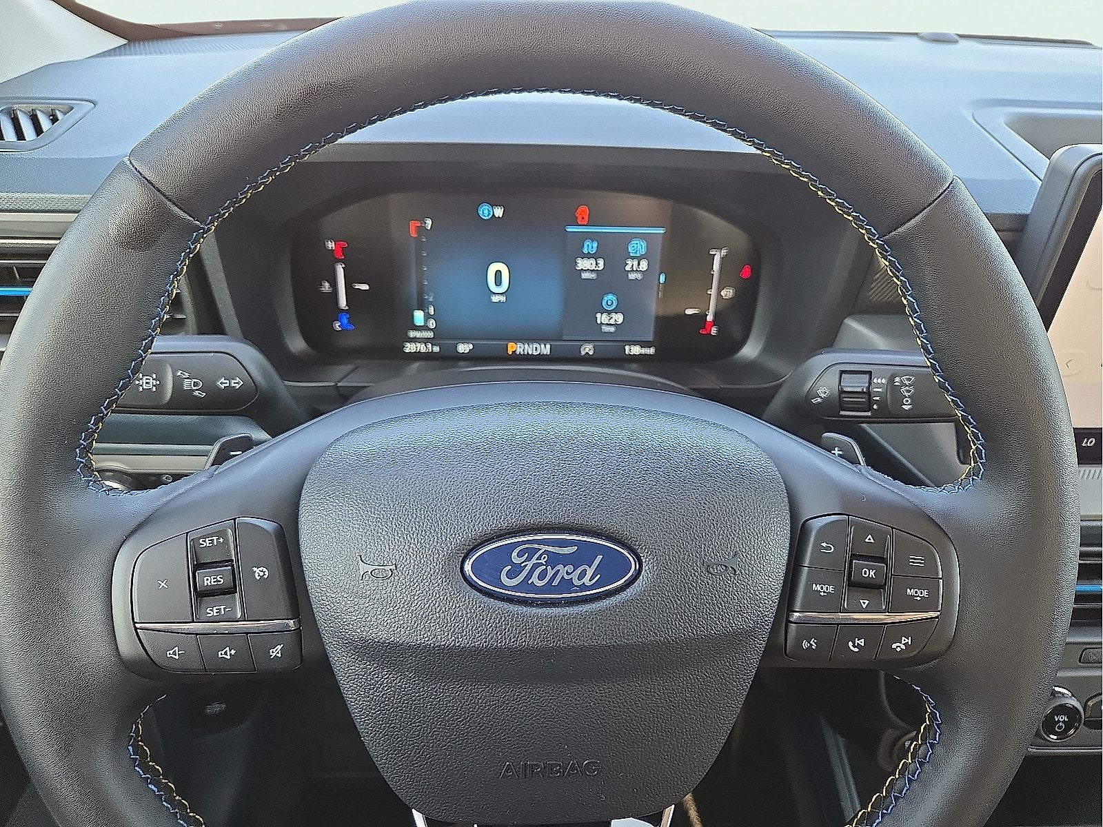 2026 Ford Maverick Lobo Standard
