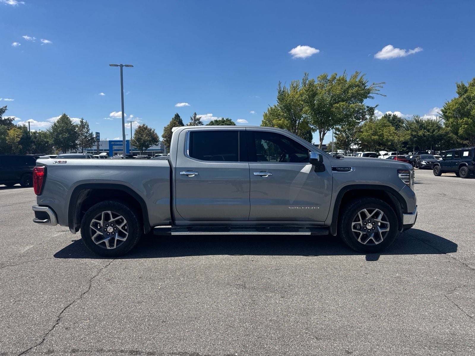 2025 GMC Sierra 1500 SLT