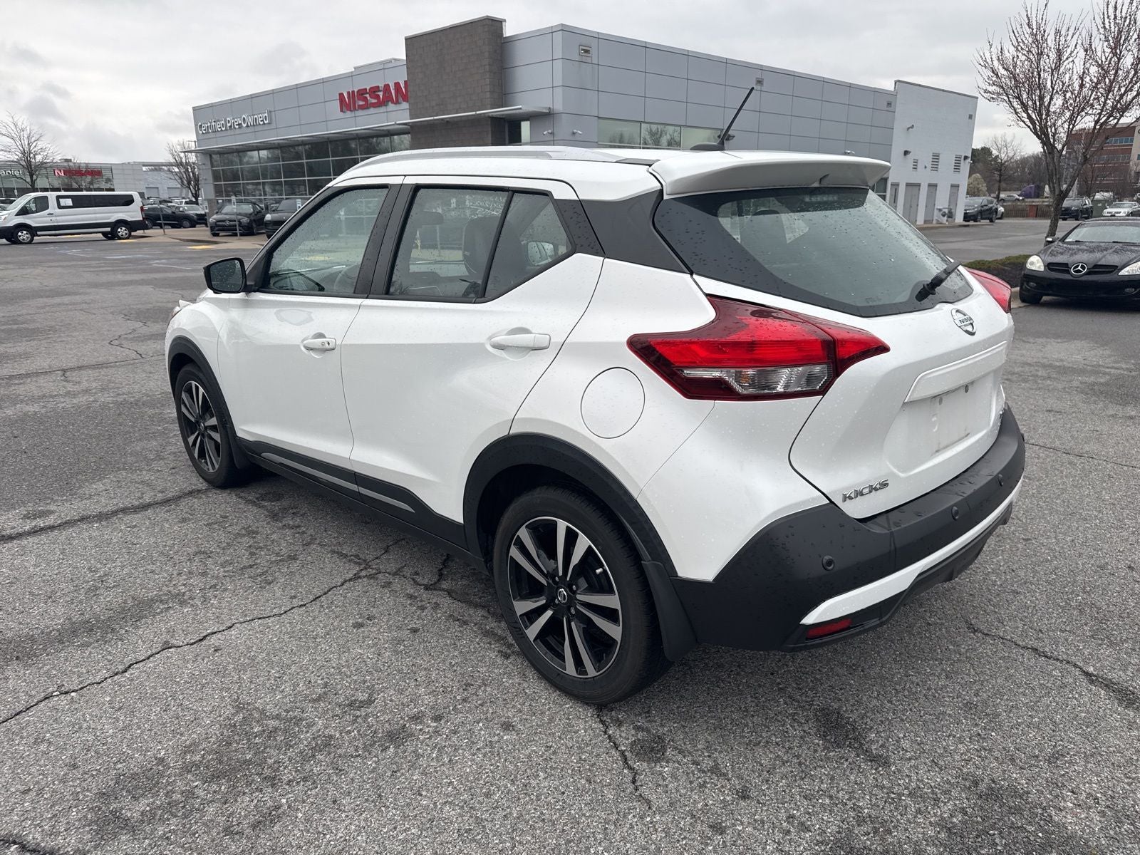 2020 Nissan Kicks SR