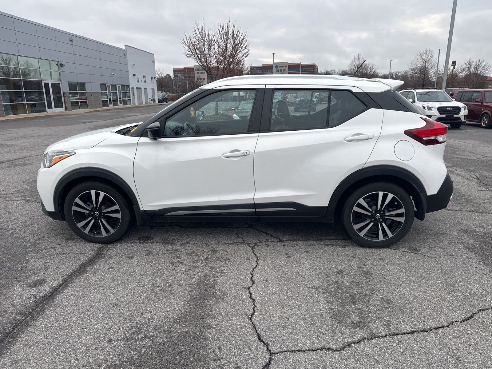 2020 Nissan Kicks SR