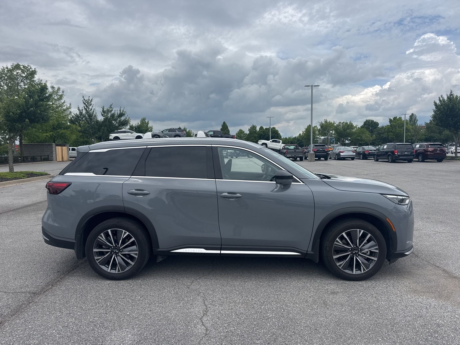 2026 INFINITI QX60 LUXE