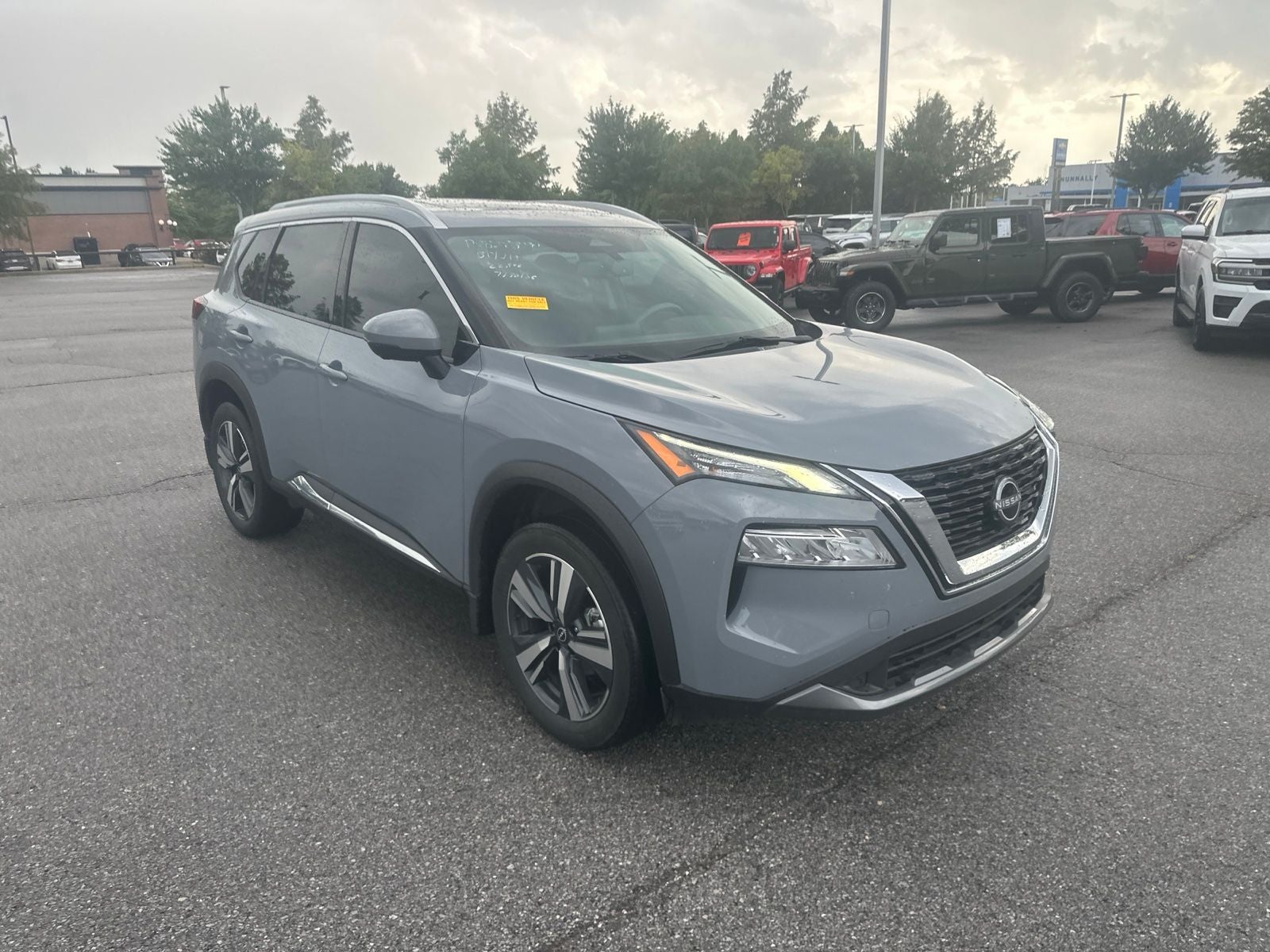 2023 Nissan Rogue SL