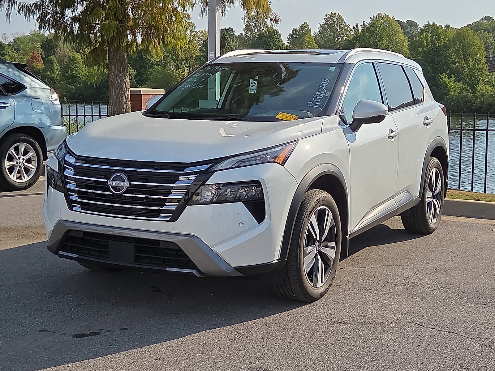 2024 Nissan Rogue SL