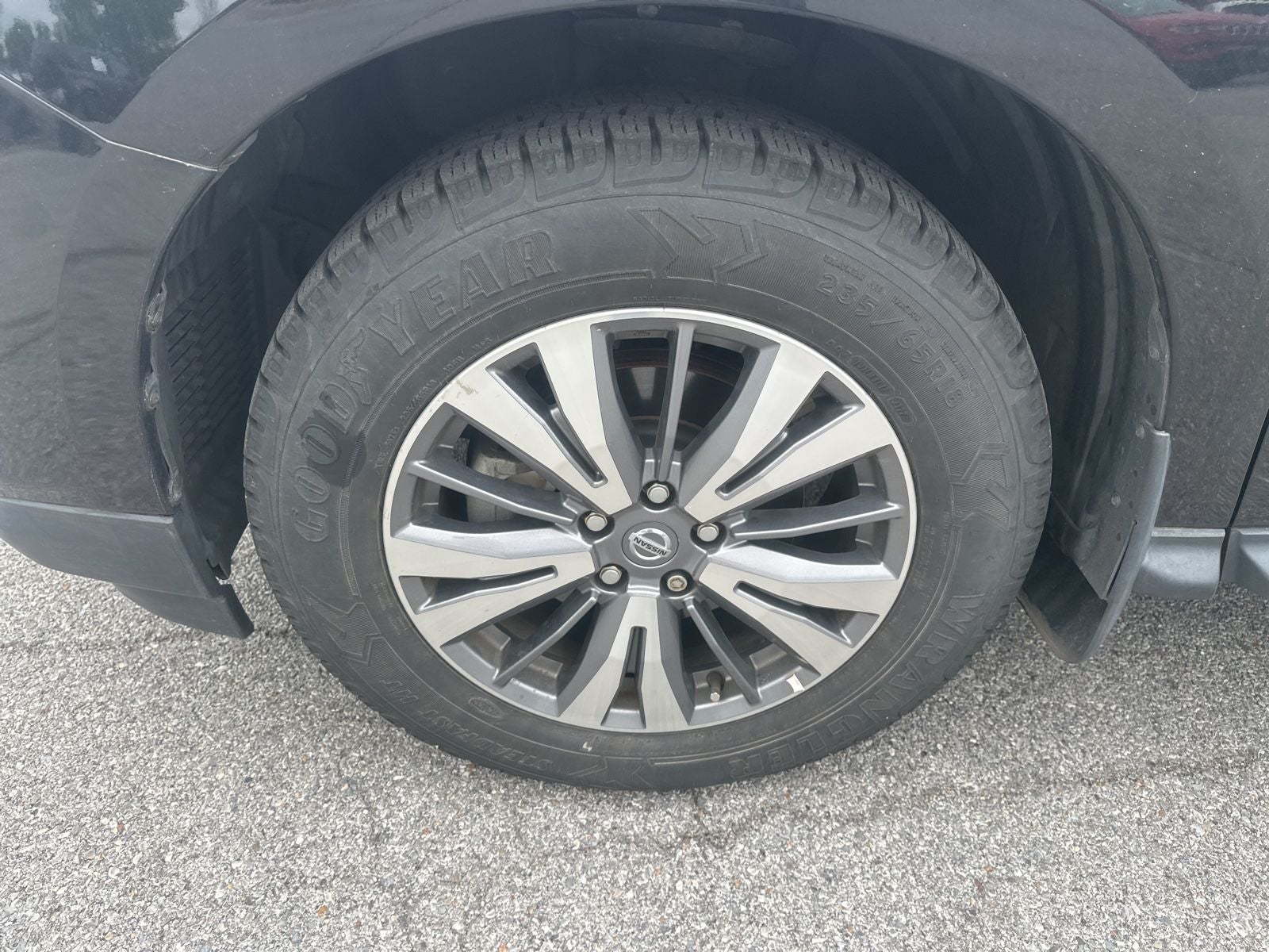 2020 Nissan Pathfinder SV