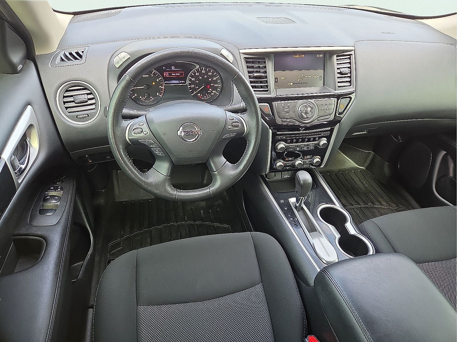 2020 Nissan Pathfinder SV