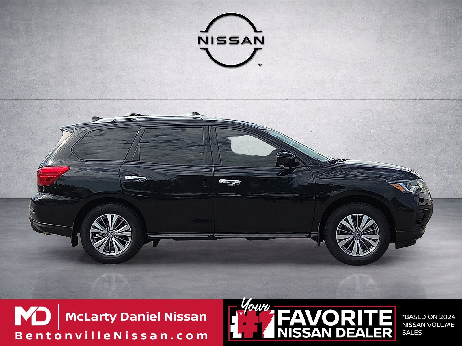 2020 Nissan Pathfinder SV