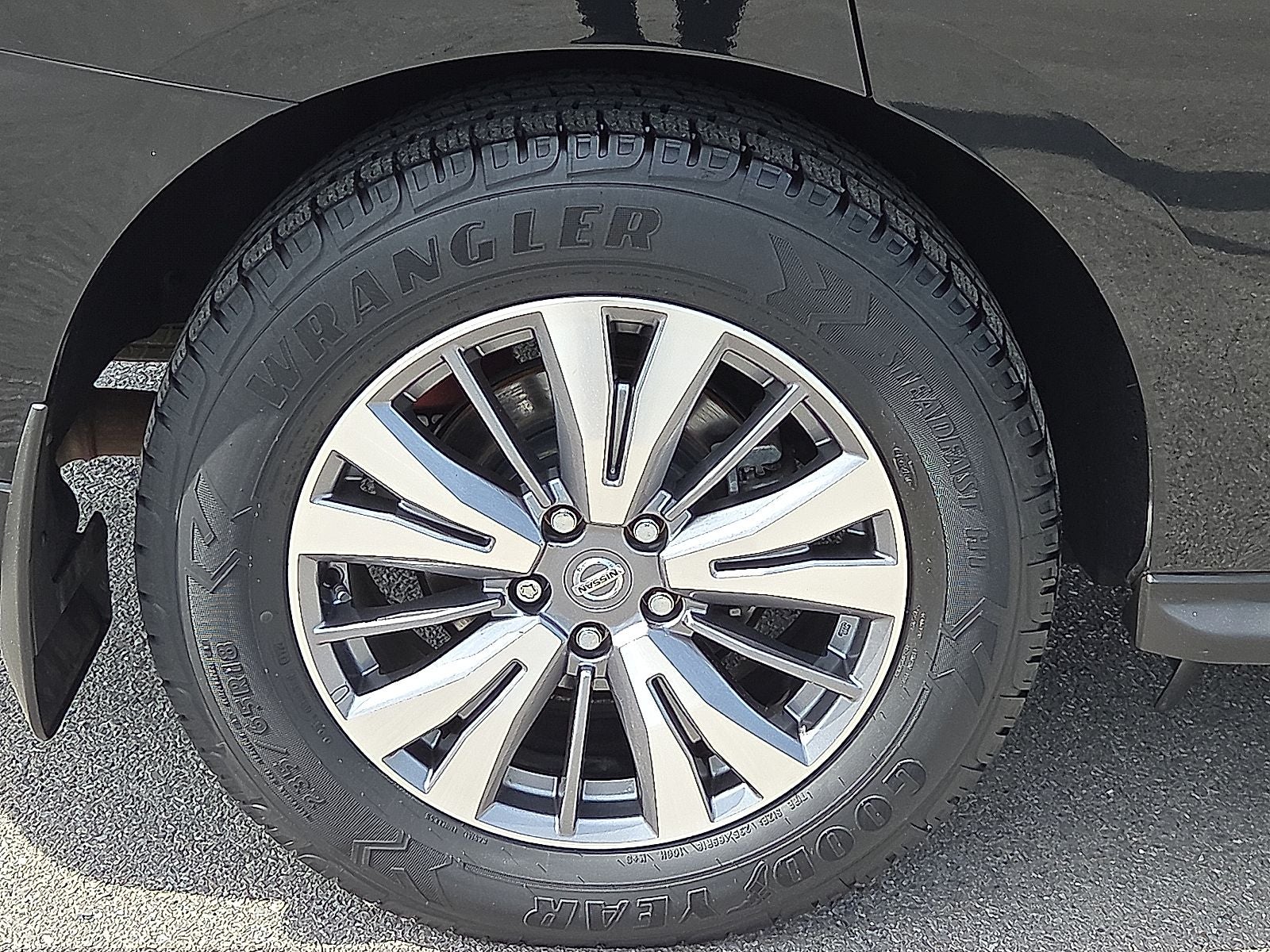 2020 Nissan Pathfinder SV