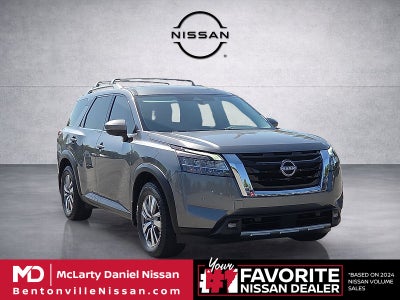 2022 Nissan Pathfinder SL