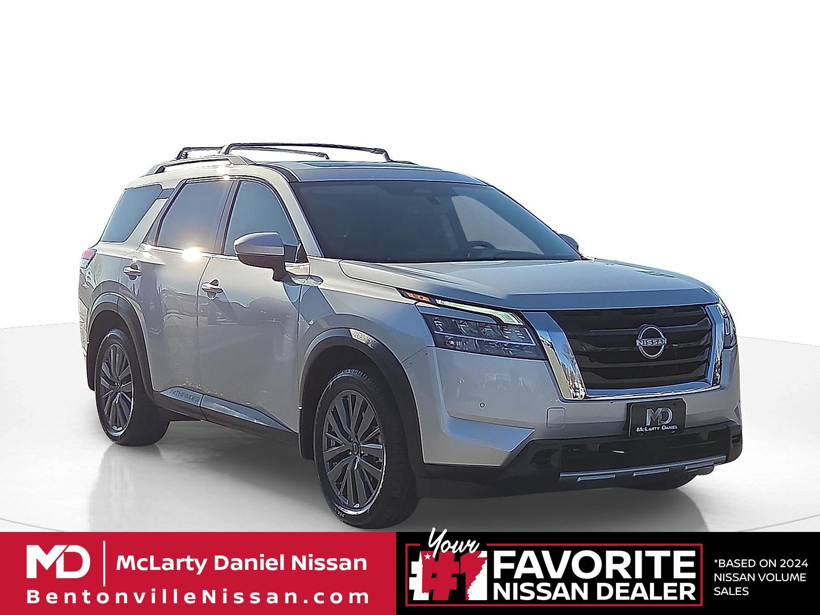 2024 Nissan Pathfinder SL