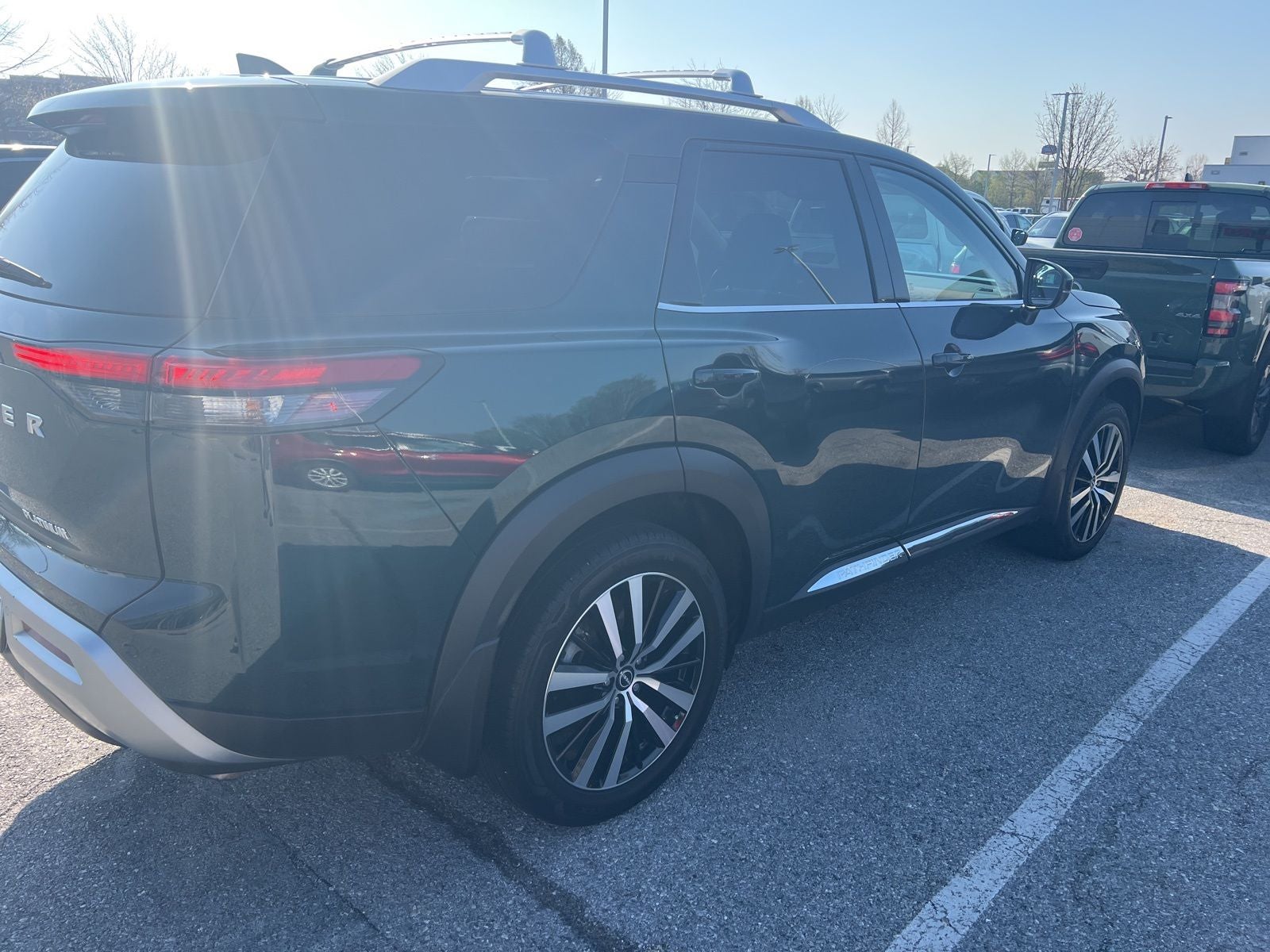 2023 Nissan Pathfinder Platinum