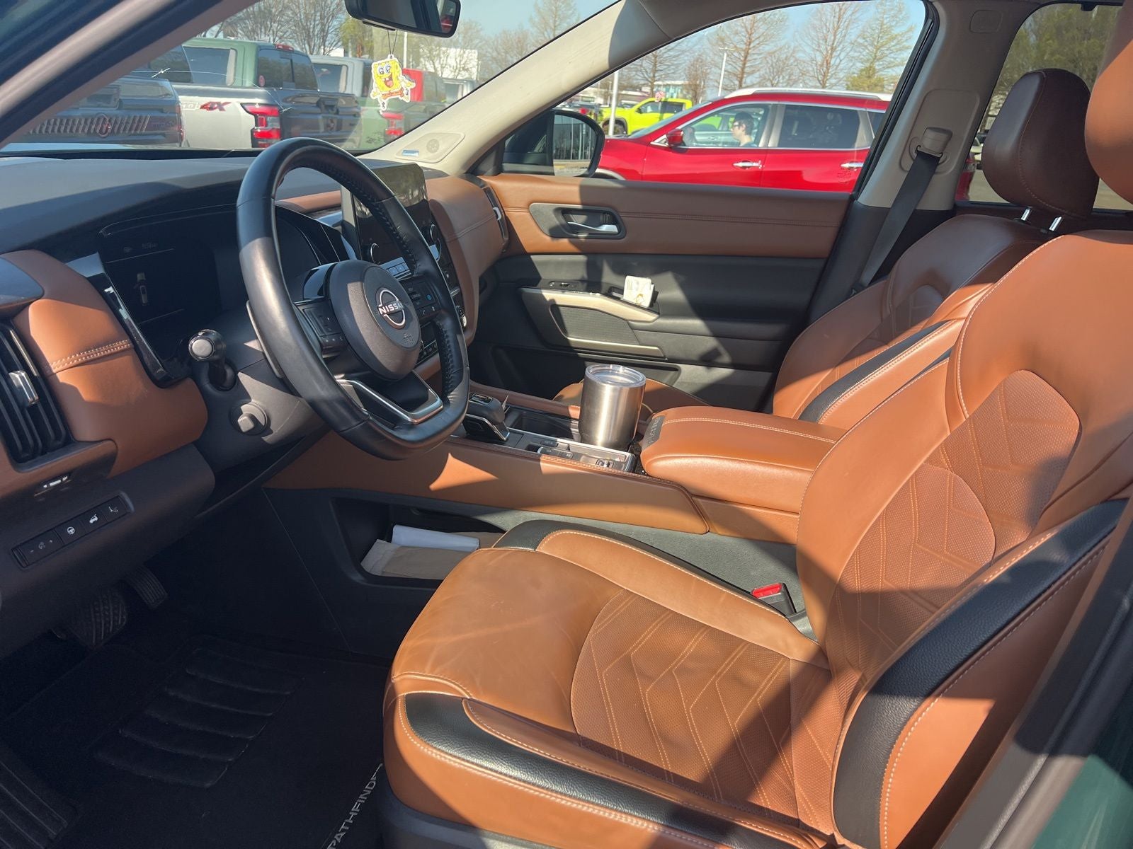 2023 Nissan Pathfinder Platinum