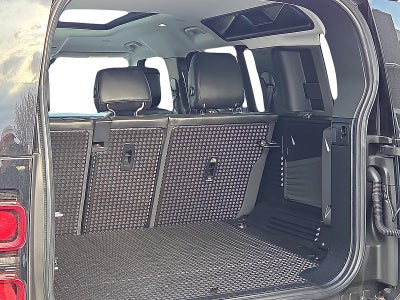 2025 Land Rover Defender 110 S
