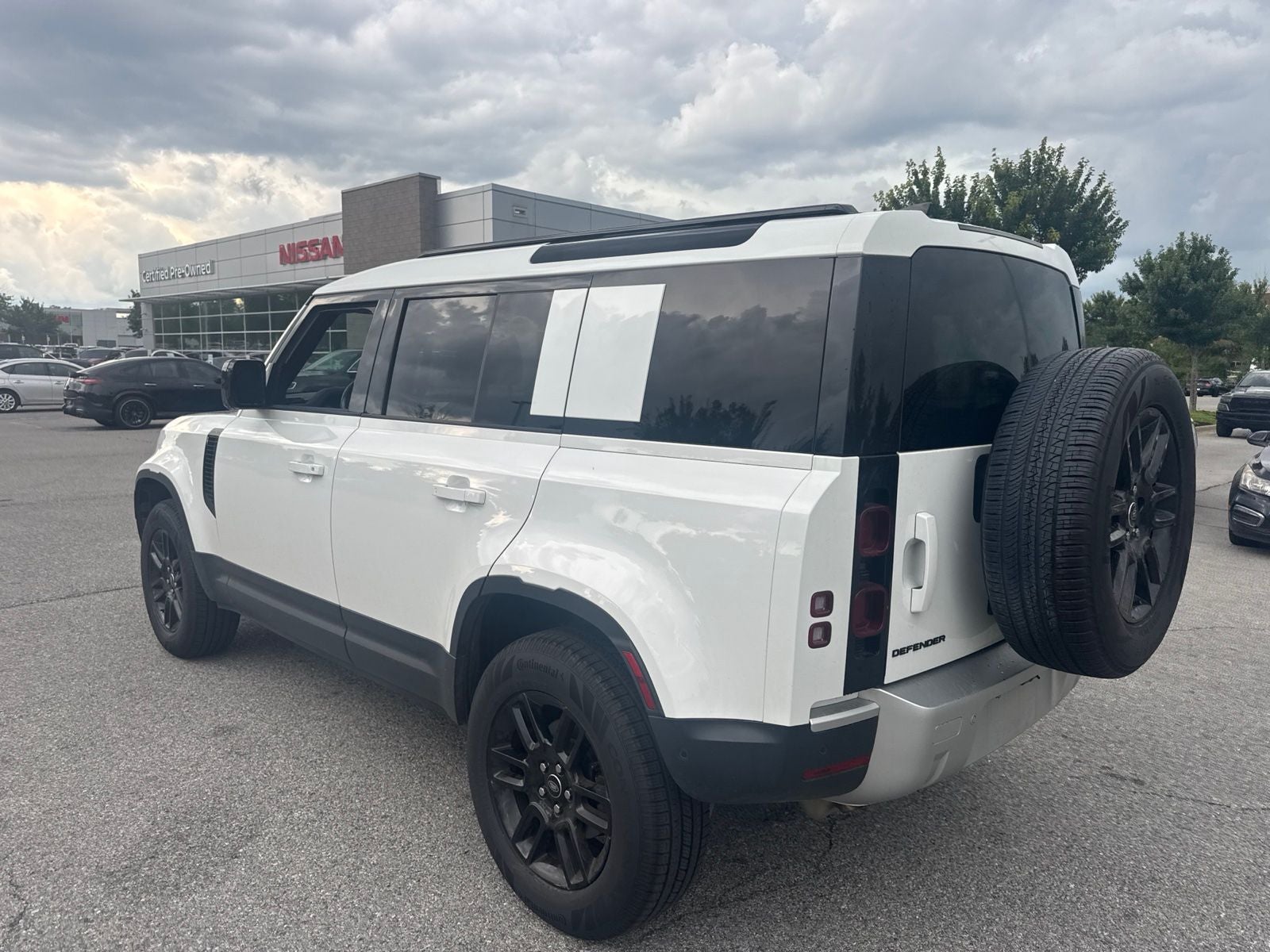 2025 Land Rover Defender 110 S
