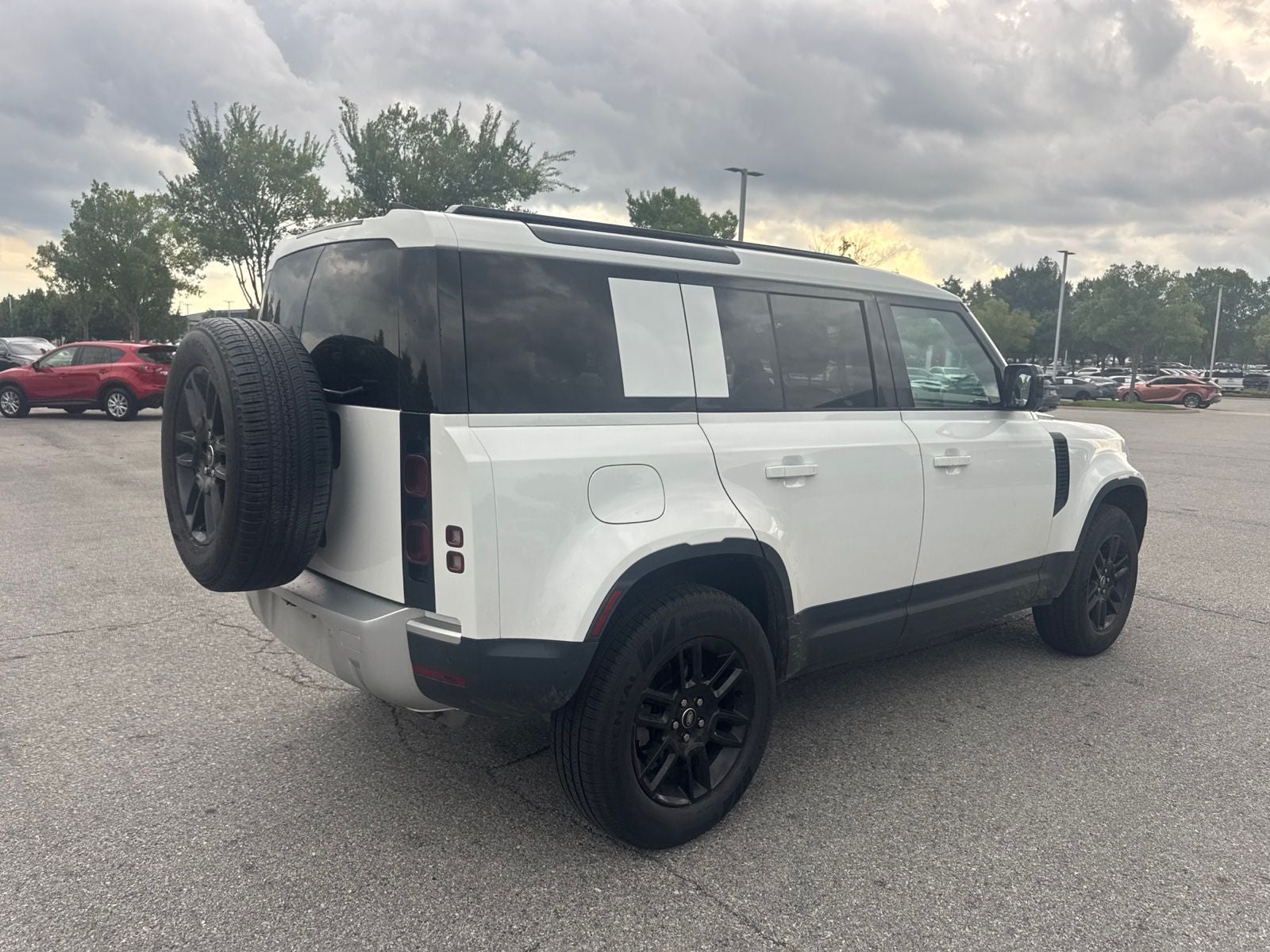 2025 Land Rover Defender 110 S