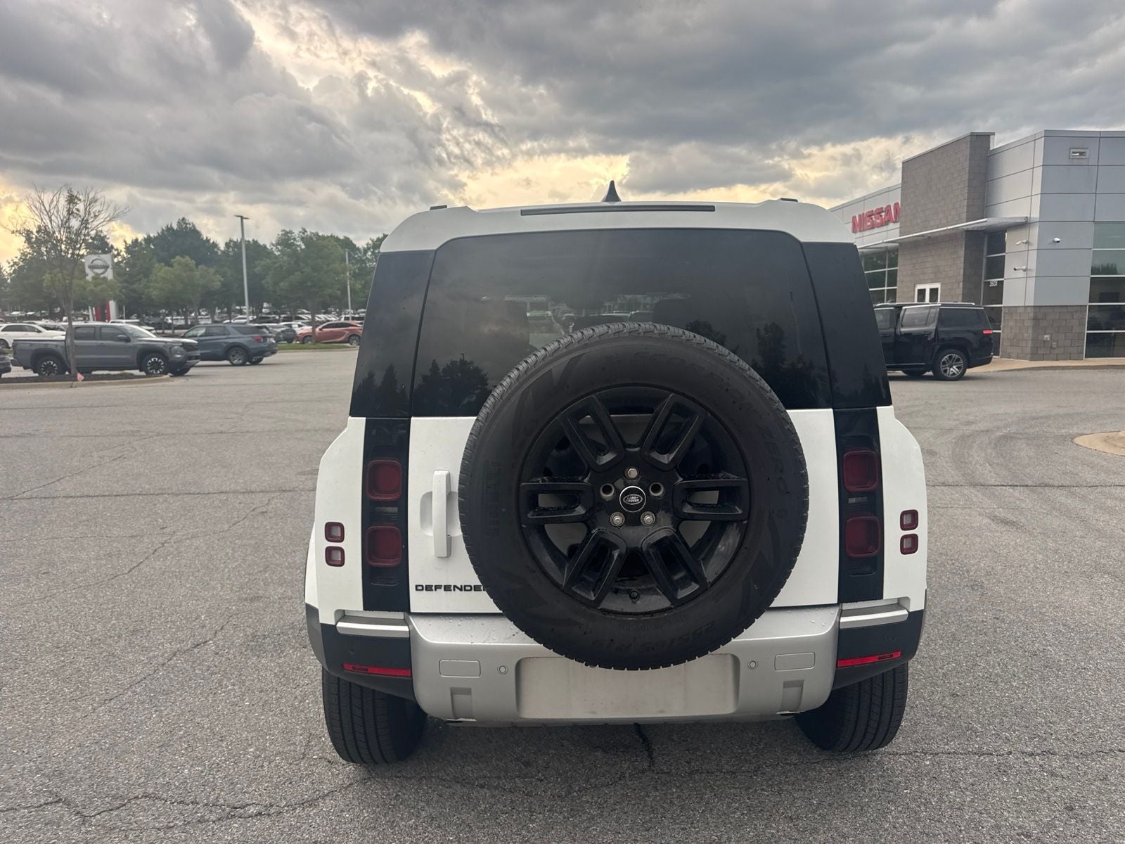 2025 Land Rover Defender 110 S