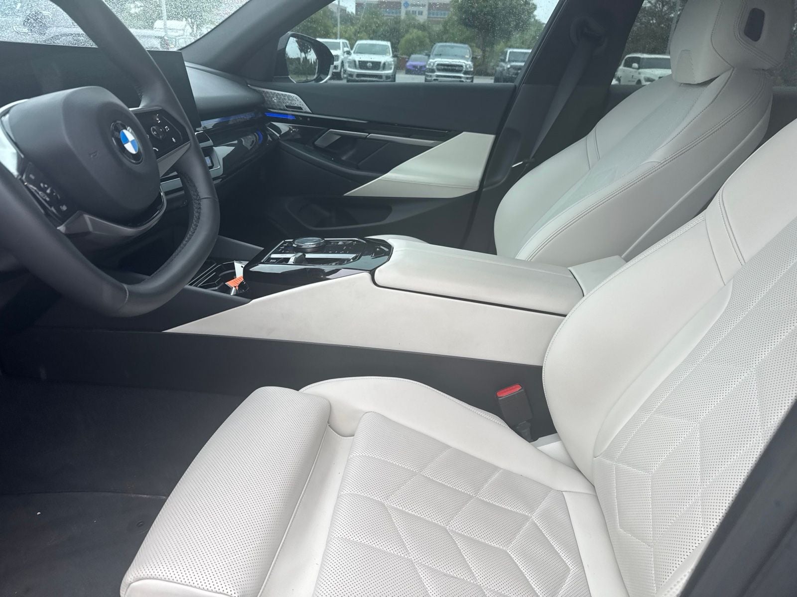 2024 BMW 5 Series 530i