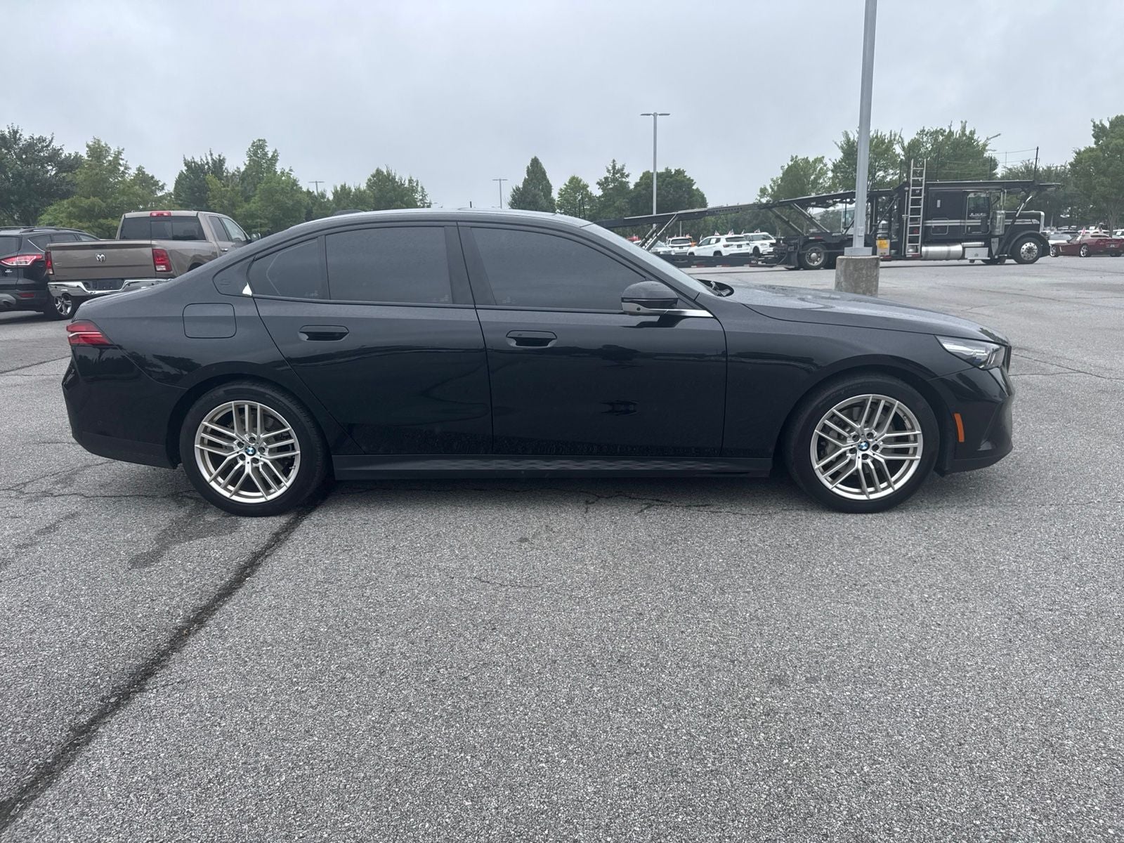 2024 BMW 5 Series 530i