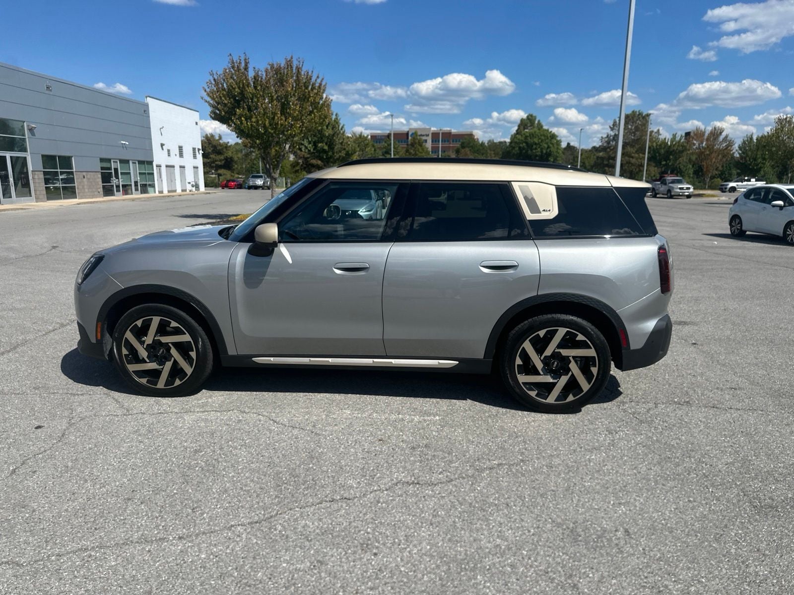 2025 MINI Cooper S Countryman Iconic
